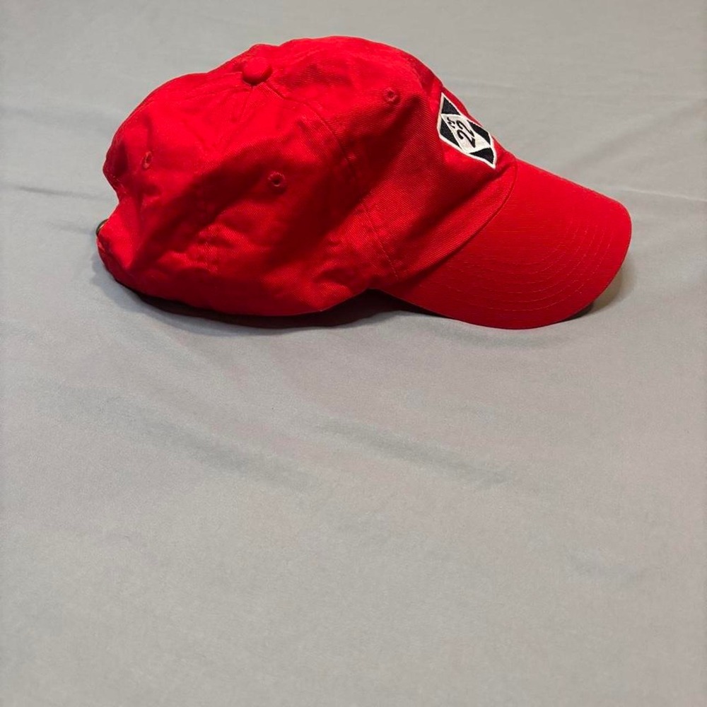 Red M22 hat - Picture 4 of 5